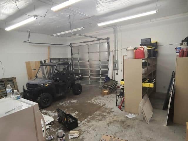 xb2ap3_medium_warehouse.jpg.pagespeed.ic_.8BqUxroA35 - LEI Oregon